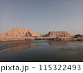 ナセル湖からのアブシンベル神殿 115322493