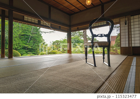 山形 鶴舞園 清遠閣から庭園を望む 山形 鶴舞園 清遠閣から庭園を望む 115323477