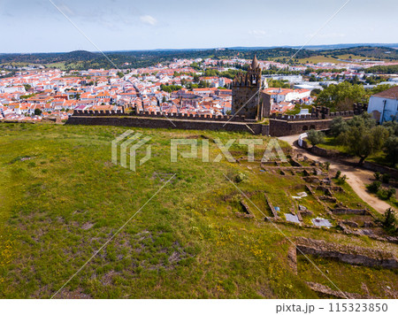 Montemor-o-Novo castle towering over settlement 115323850