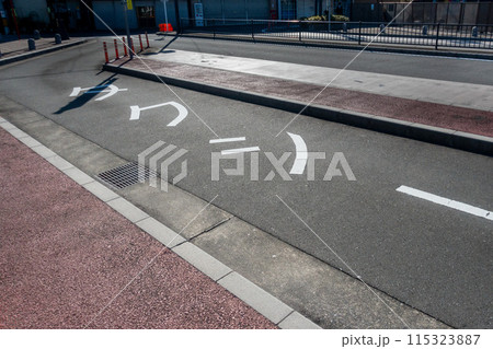 日本で撮影したタクシー乗り場の写真。 115323887