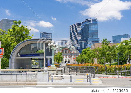 難波橋（ライオン橋）から見る中之島の景観 115323986