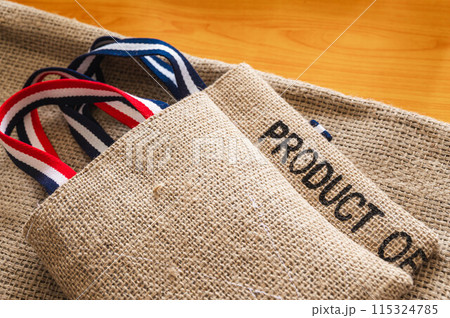 コーヒーの麻袋リメイクの手さげかばん コーヒーの麻袋リメイクの手さげかばん 115324785