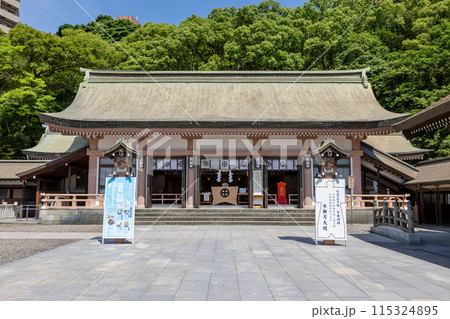 照国神社の本殿 115324895