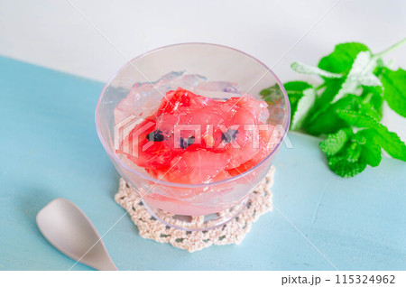 スイカのサイダーゼリー スイカのサイダーゼリー 115324962