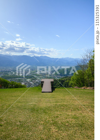 新しいランチャー台と安曇平と北アルプスの眺め【安曇野市・長峰山より】 115325391