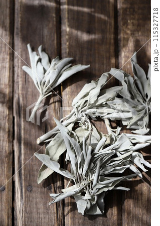 無農薬の枝付きホワイトセージ　スマッジングハーブ 115327718