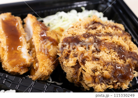 おいしいメンチカツとヒレカツ弁当 115330249