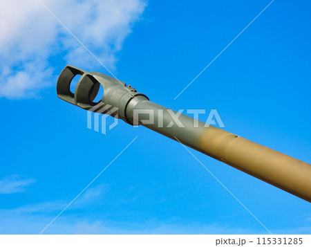 陸上自衛隊 155mm榴弾砲の砲身 115331285