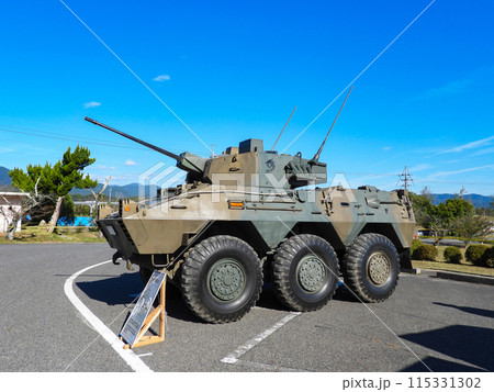 展示される陸上自衛隊の87式偵察警戒車 115331302