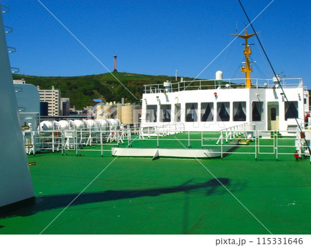 フェリー　礼文島～稚内(稚内港入港) 115331646