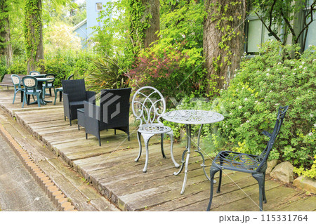 花の文化園　満開の初夏の花々 115331764