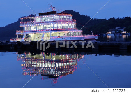 十和田湖湖水まつり ナイトクルーズ船 115337274