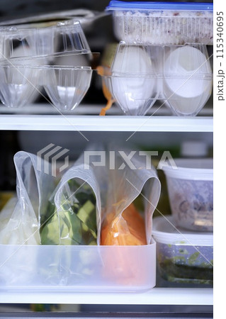 冷蔵庫の中の作り置き　冷蔵庫収納 115340695