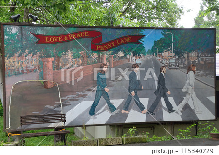 PENNY LANEの看板 115340729