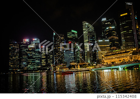 シンガポール 夜の風景 シンガポール 夜の風景 115342408