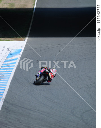 春のバイクレース 快晴 春のバイクレース 快晴 115342785