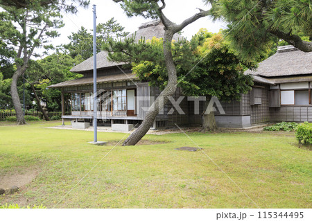 緑豊かな公園(伊藤博文別邸)の初夏 緑豊かな公園(伊藤博文別邸)の初夏 115344495