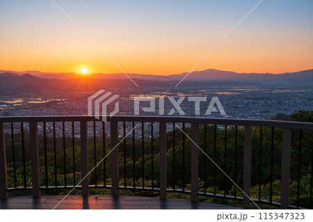 西蔵王公園展望広場・夕景 115347323