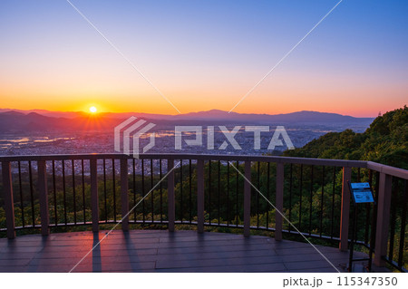 西蔵王公園展望広場・夕景 115347350