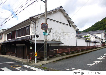 備中高梁の町並み　紺屋川美観地区 115347618