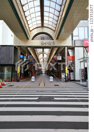 狸小路2丁目の風景　(北海道札幌市中央区) 115351077