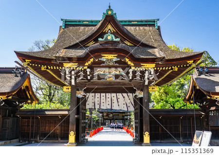 京都市上京区馬喰町の北野天満宮 三光門(中門、重要文化財) 京都市上京区馬喰町の北野天満宮 三光門(中門、重要文化財) 115351369