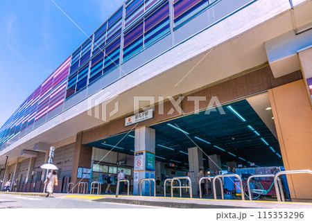 日本の川崎都市景観 6月。東急電鉄 新丸子駅などを望む 日本の川崎都市景観 6月。東急電鉄 新丸子駅などを望む 115353296