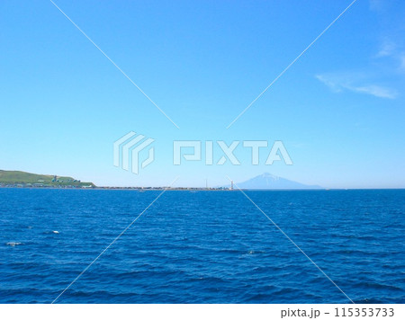 フェリー　礼文島～稚内(利尻島とノシャップ岬) 115353733