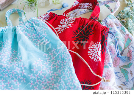 手ぬぐいで作った手さげバッグ 115355395