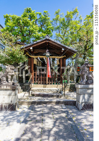 京都市北区平野桜木町の金攫八幡宮(きんかく八幡宮) 拝殿 京都市北区平野桜木町の金攫八幡宮(きんかく八幡宮) 拝殿 115356098