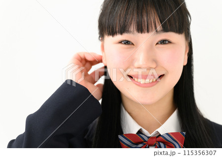 女子高生　笑顔　ポートレート　アップ 115356307