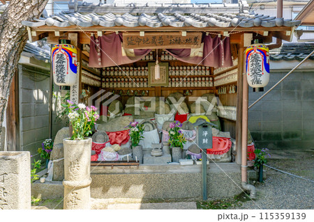 京都市上京区荒神町の護浄院（清荒神）　地蔵堂 115359139