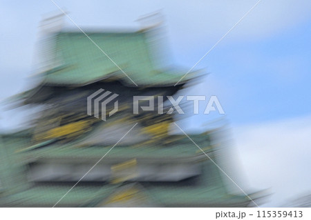 南海トラフ巨大地震発生イメージ　（ 大阪城公園天守閣 ） 115359413