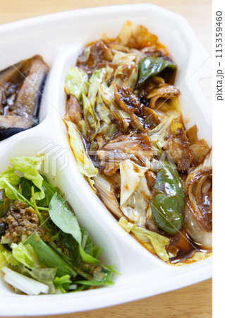 美味しい中華料理の回鍋肉弁当 115359460