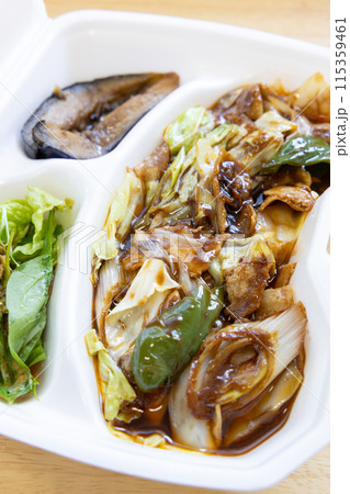 美味しい中華料理の回鍋肉弁当 115359461