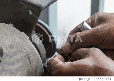 The milling cutting tool regrind process by manual operation. The milling cutting tool regrind process by manual operation. 115359473