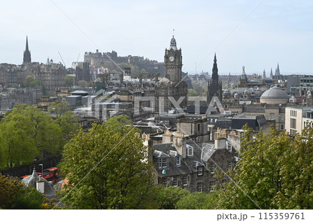【イギリス・スコットランド】 カールトン・ヒルから臨むエディンバラ市街 115359761