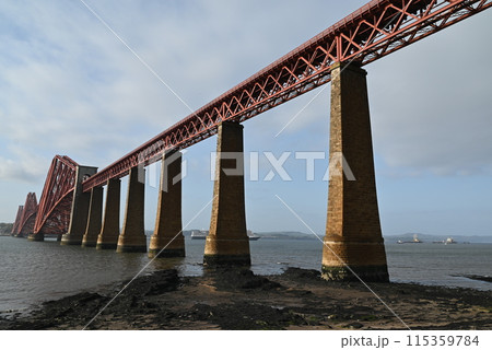 【イギリス・スコットランド】 フォース橋 115359784