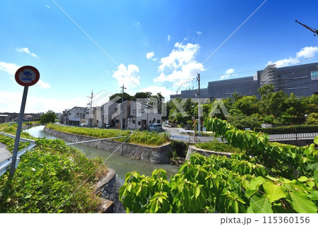 伊丹市　駄六川沿いの住宅地 115360156