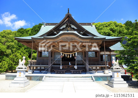 【佐賀県】快晴の鏡山稲荷神社 115362531