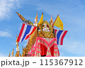 ロケット祭りパレードの山車と青空（タイ・イサーン地方） 115367912