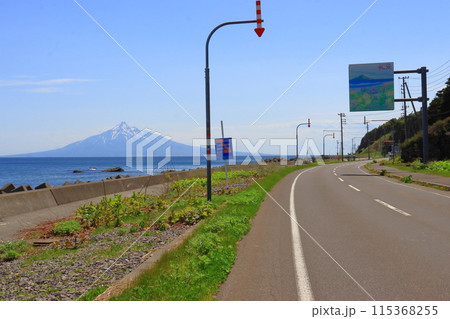 礼文島から眺める利尻富士 礼文島から眺める利尻富士 115368255