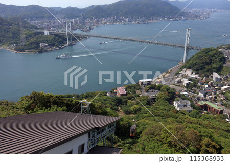 火の山公園から見る関門橋と関門海峡（右下関、左門司）、火の山ロープウェイ 115368933