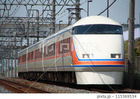 東武特急スペーシア（サニーコーラルオレンジ編成） 115369534