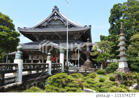 豊川稲荷本殿と庭園 115374177