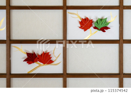 秋の京都 随心院 秋を感じる障子の貼り絵 秋の京都 随心院 秋を感じる障子の貼り絵 115374542