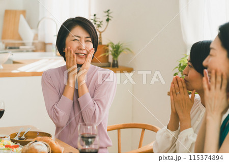 a forty-something woman 115374894