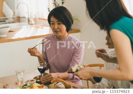 a forty-something woman 115374923