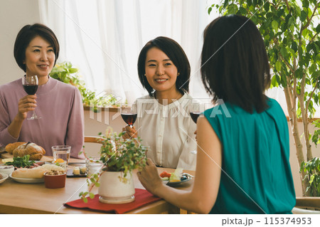 a forty-something woman 115374953