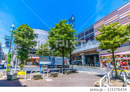 日本の川崎都市景観 6月。東急電鉄 新丸子駅などを望む 日本の川崎都市景観 6月。東急電鉄 新丸子駅などを望む 115376434